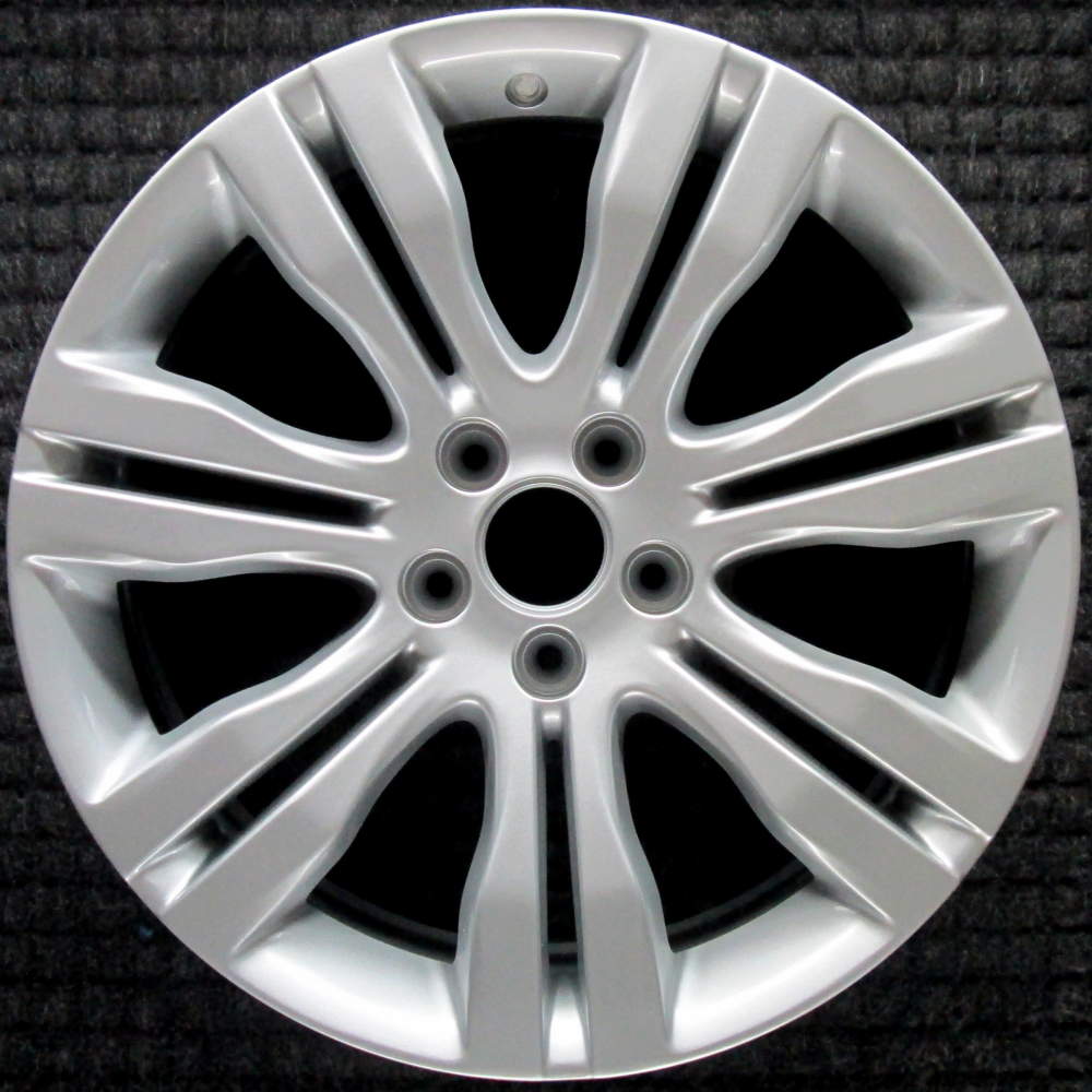 Chrysler 200 2015-2017 18″ OEM Wheel