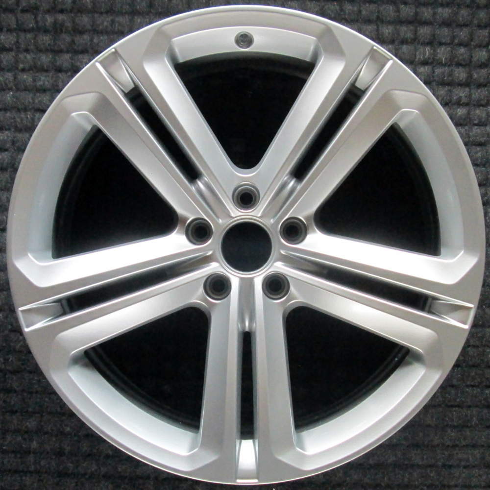 Volkswagen Tiguan 2012-2017 19″ OEM Hyper Wheel Rim
