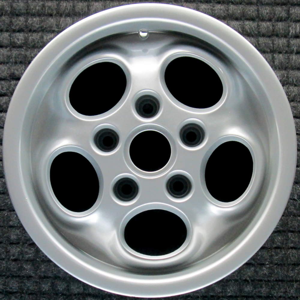 Porsche 911 1985-1988 15″ OEM Wheel