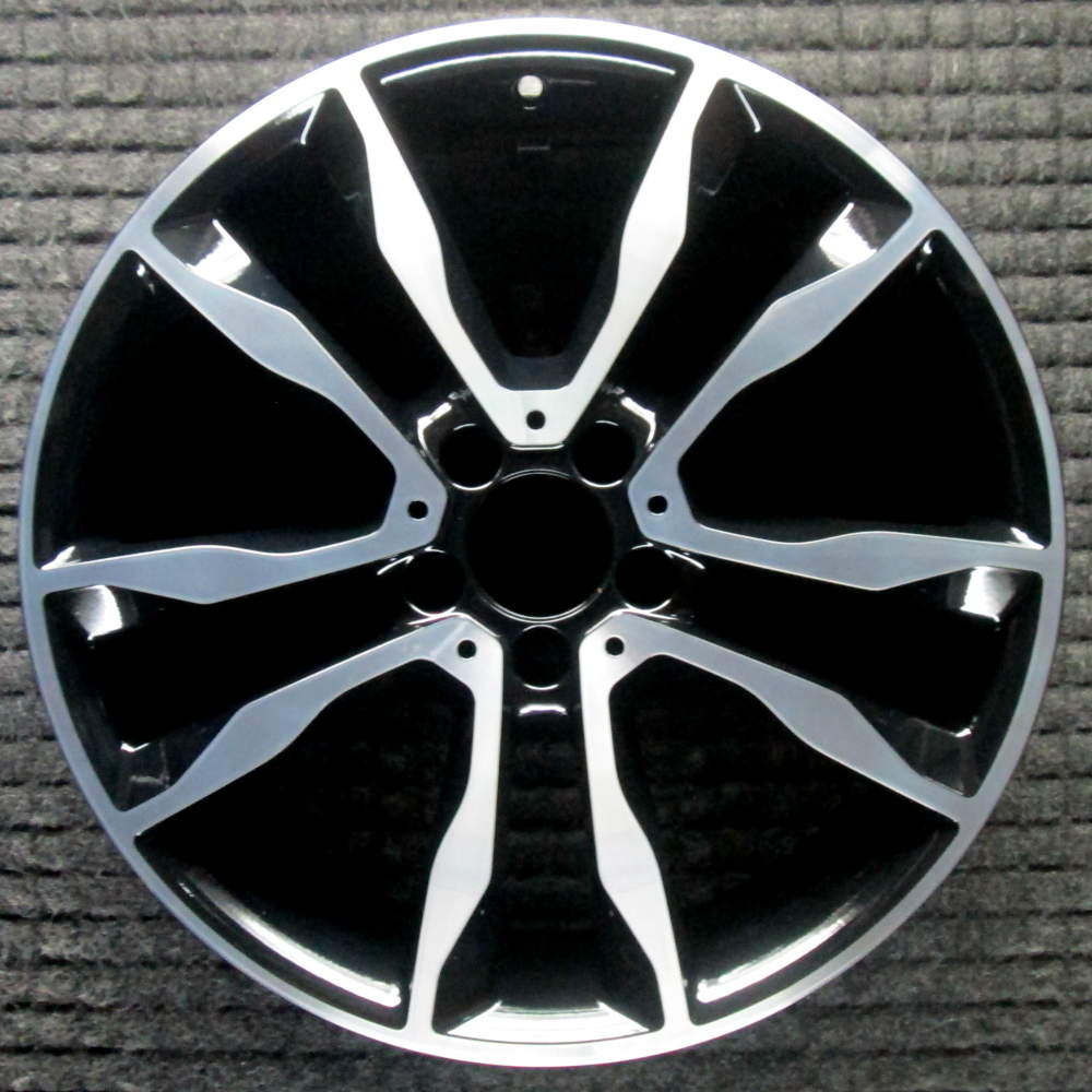 Mercedes-Benz GLA45 AMG 2015-2017 19″ OEM Wheel Machined
