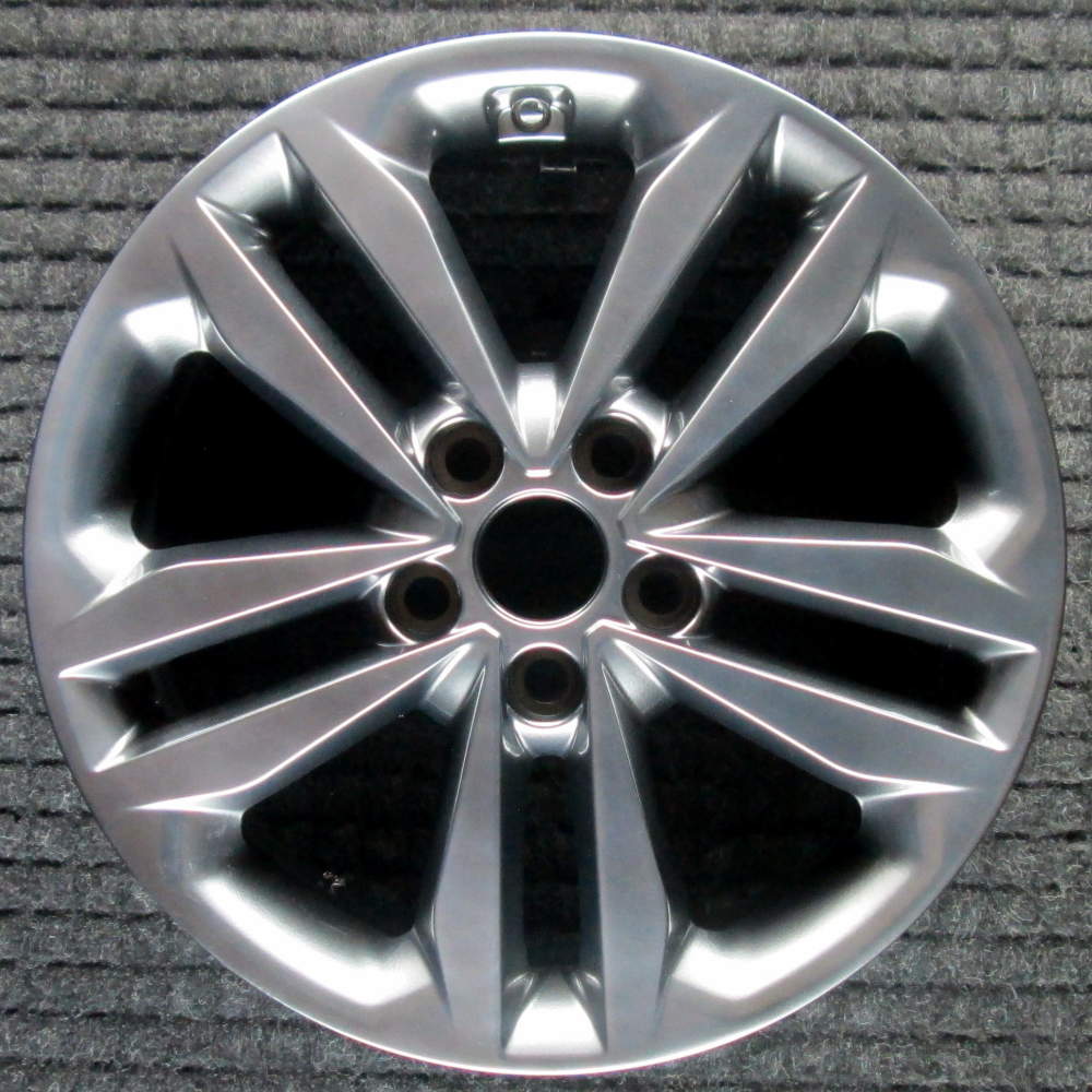 Hyundai Elantra 2016 17″ OEM Wheel