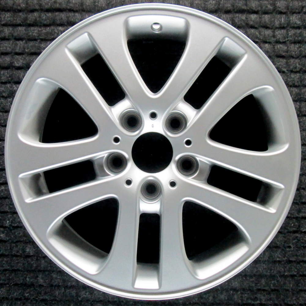 BMW 330i 2000-2006 17″ OEM Wheel