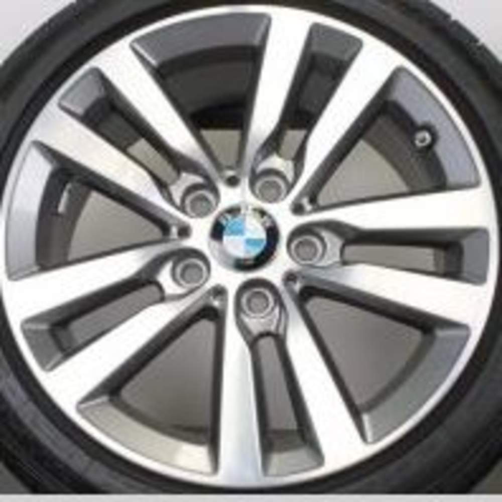 BMW M235i xDrive 2013-2021 17" OEM Wheel Machined