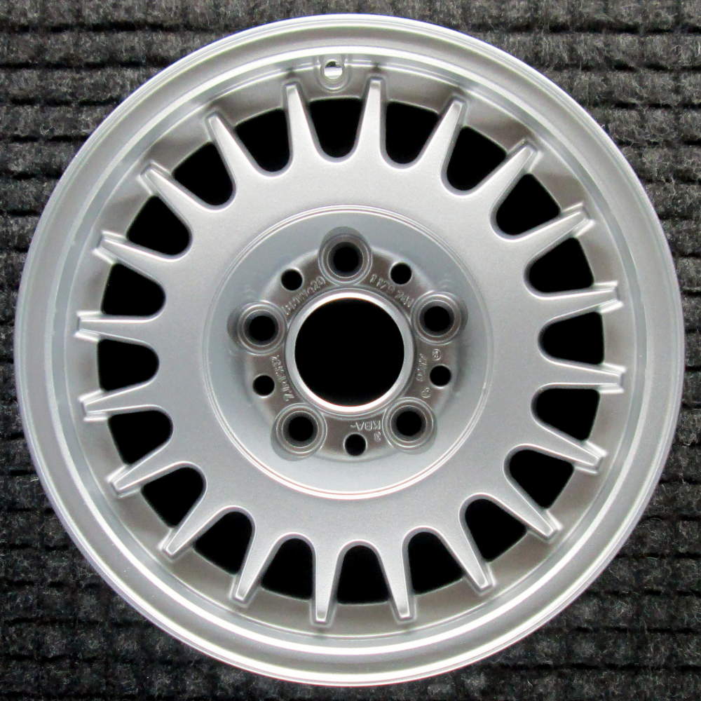 BMW 750i 1993-1994 15″ OEM Wheel