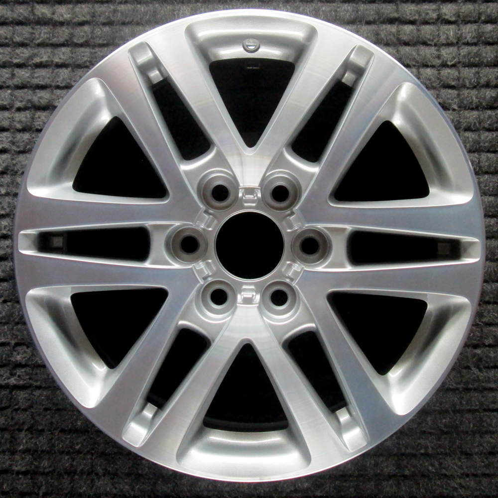 2008-2009 Buick Enclave 18″ OEM Wheel Rim Machined w/ Silver Pockets