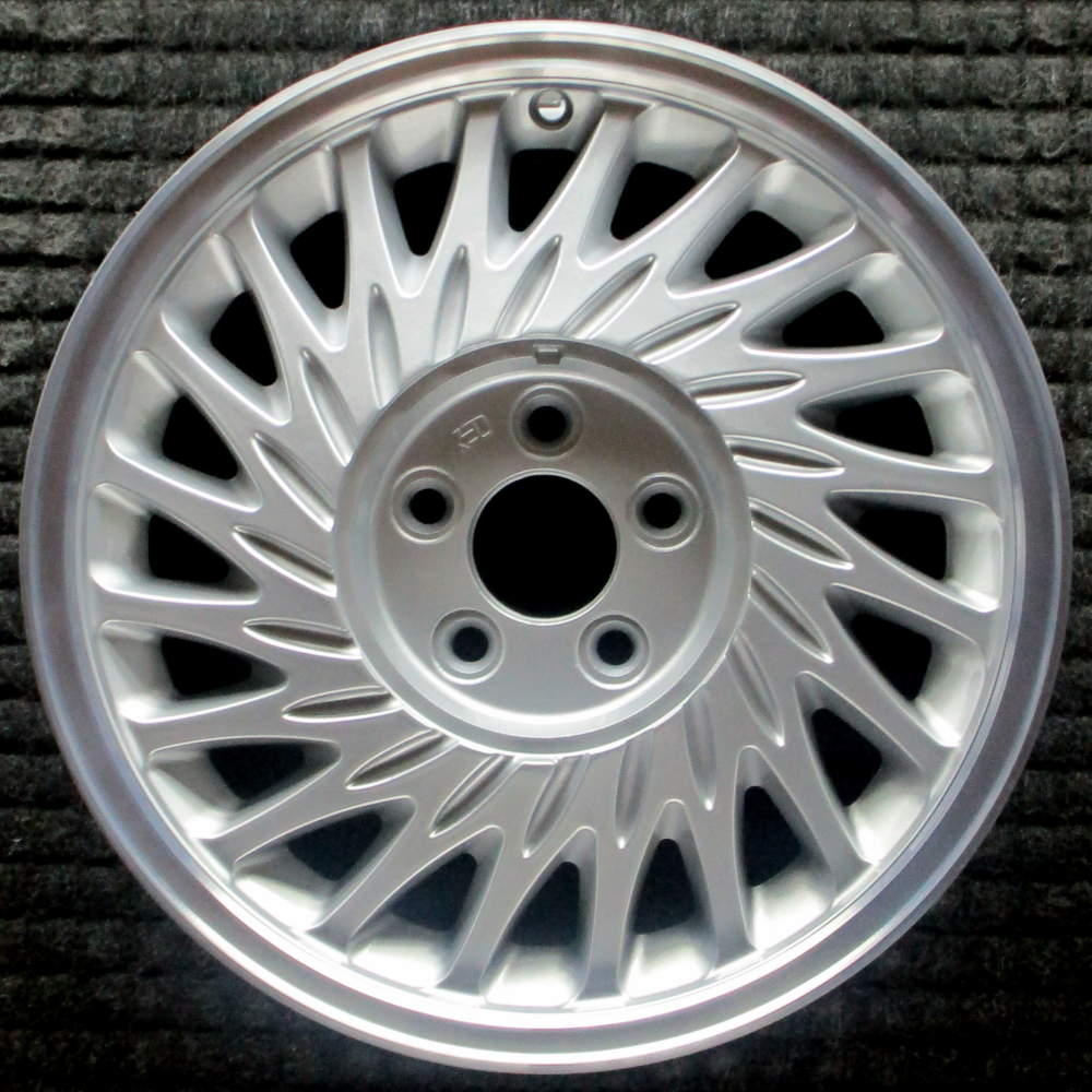 Lincoln Mark Series 1993-1998 16″ Left Side OEM Wheel Machined