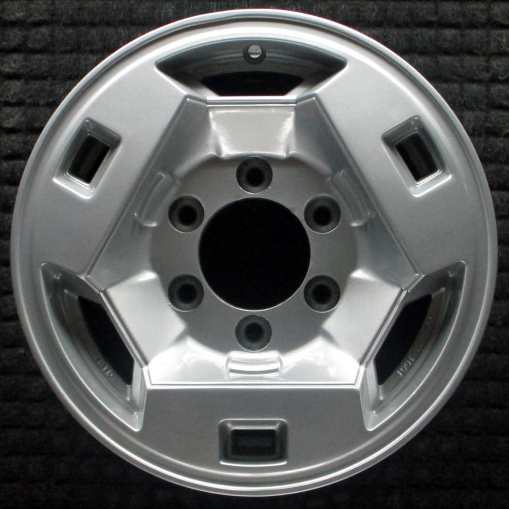 Nissan Pickup 1986-1997 15″ OEM Wheel