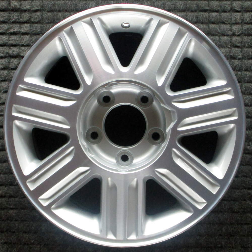 2002 Lincoln Navigator 17″ OEM Wheel Rim