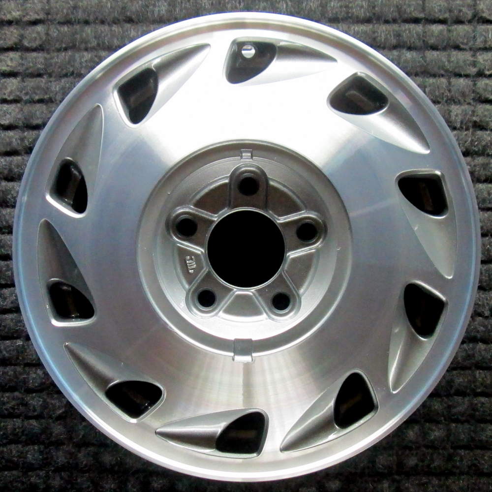 Oldsmobile Custom Cruiser 1992 15″ OEM Wheel Machined