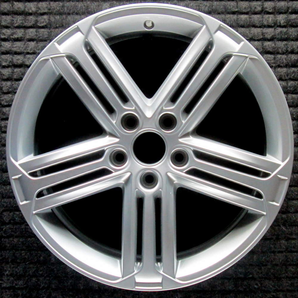 Volkswagen Golf 2012-2014 18" OEM Wheel All Silver