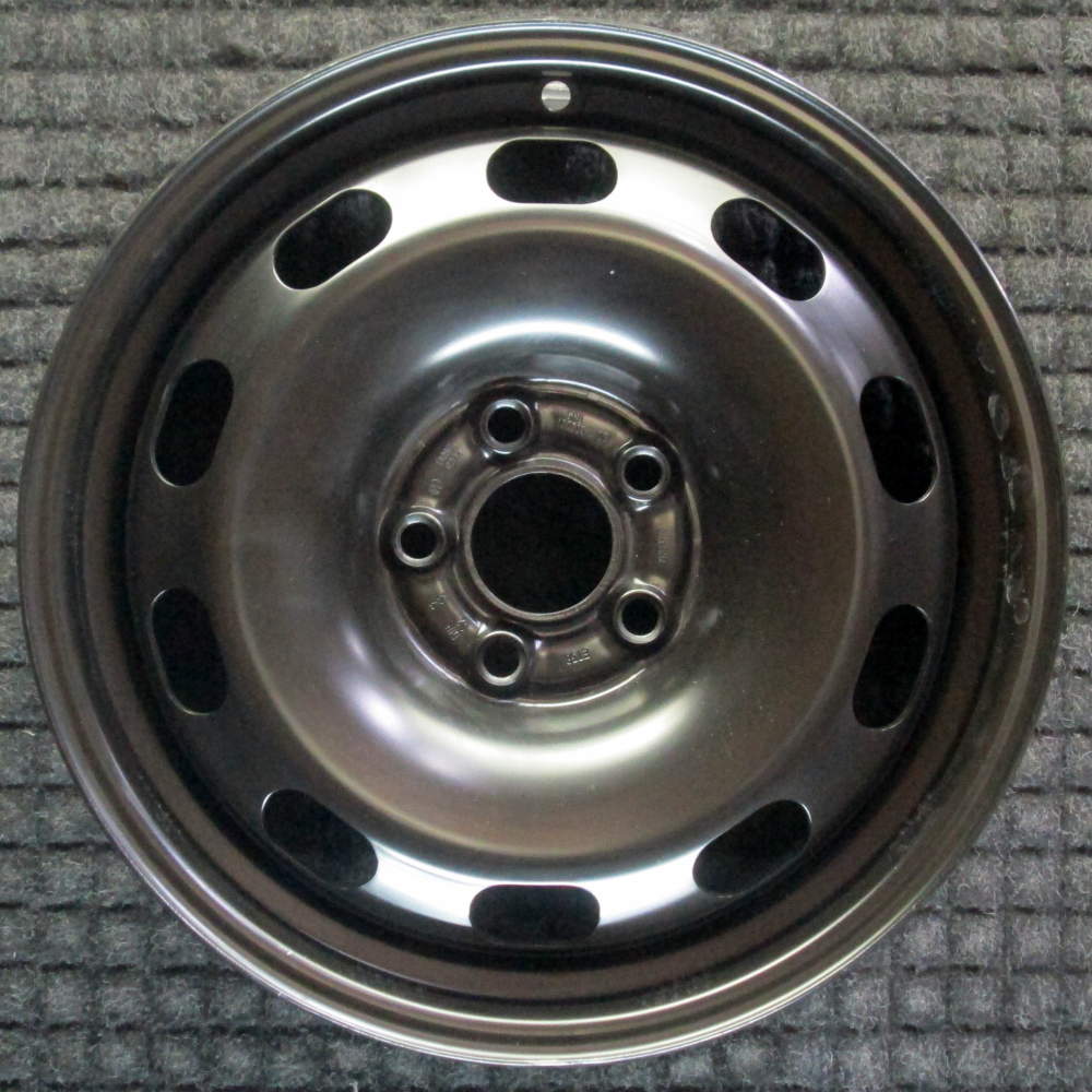 Volkswagen Beetle 2000-2001 15″ OEM Wheel