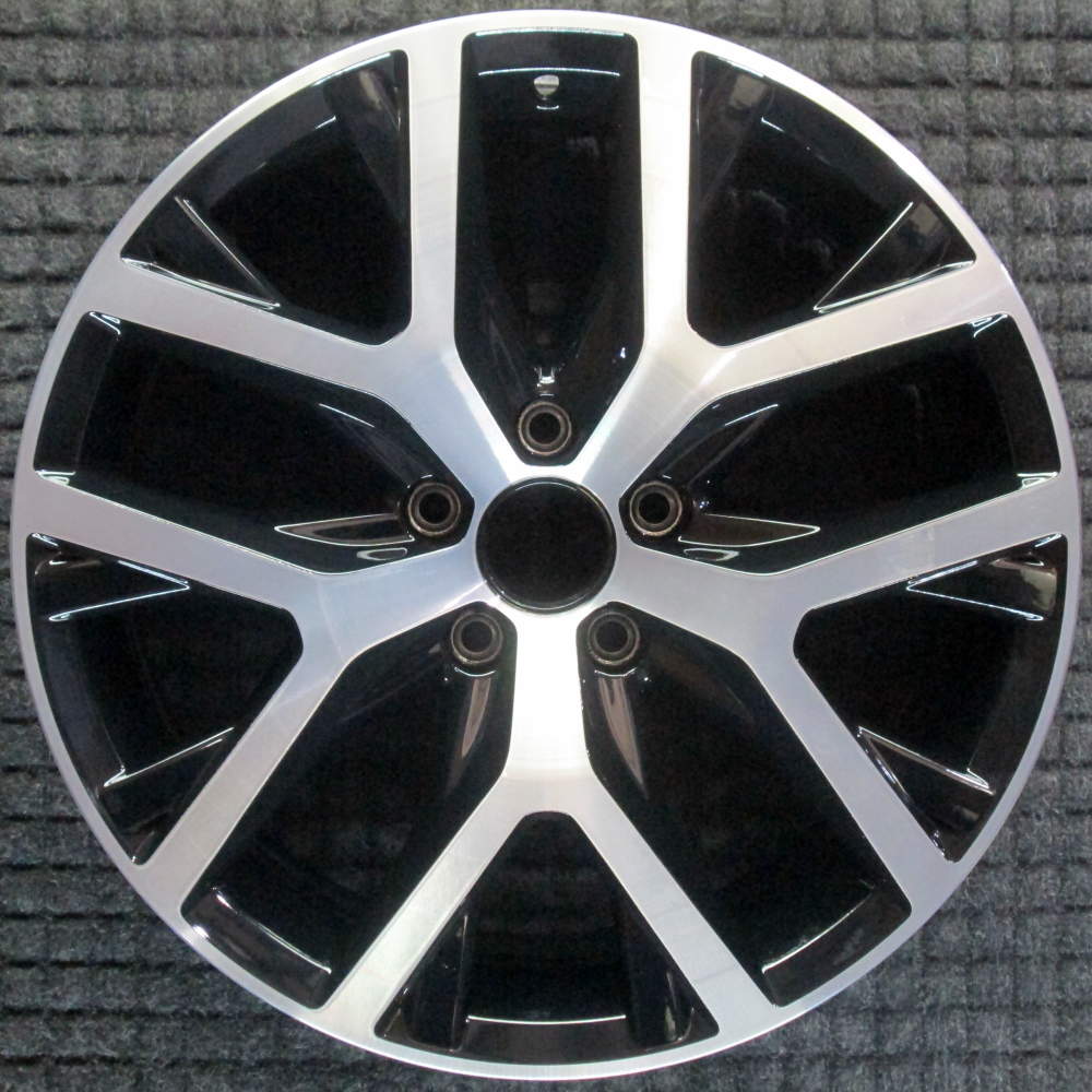 Volkswagen Beetle 2016-2019 18" OEM Machined Wheel Rim