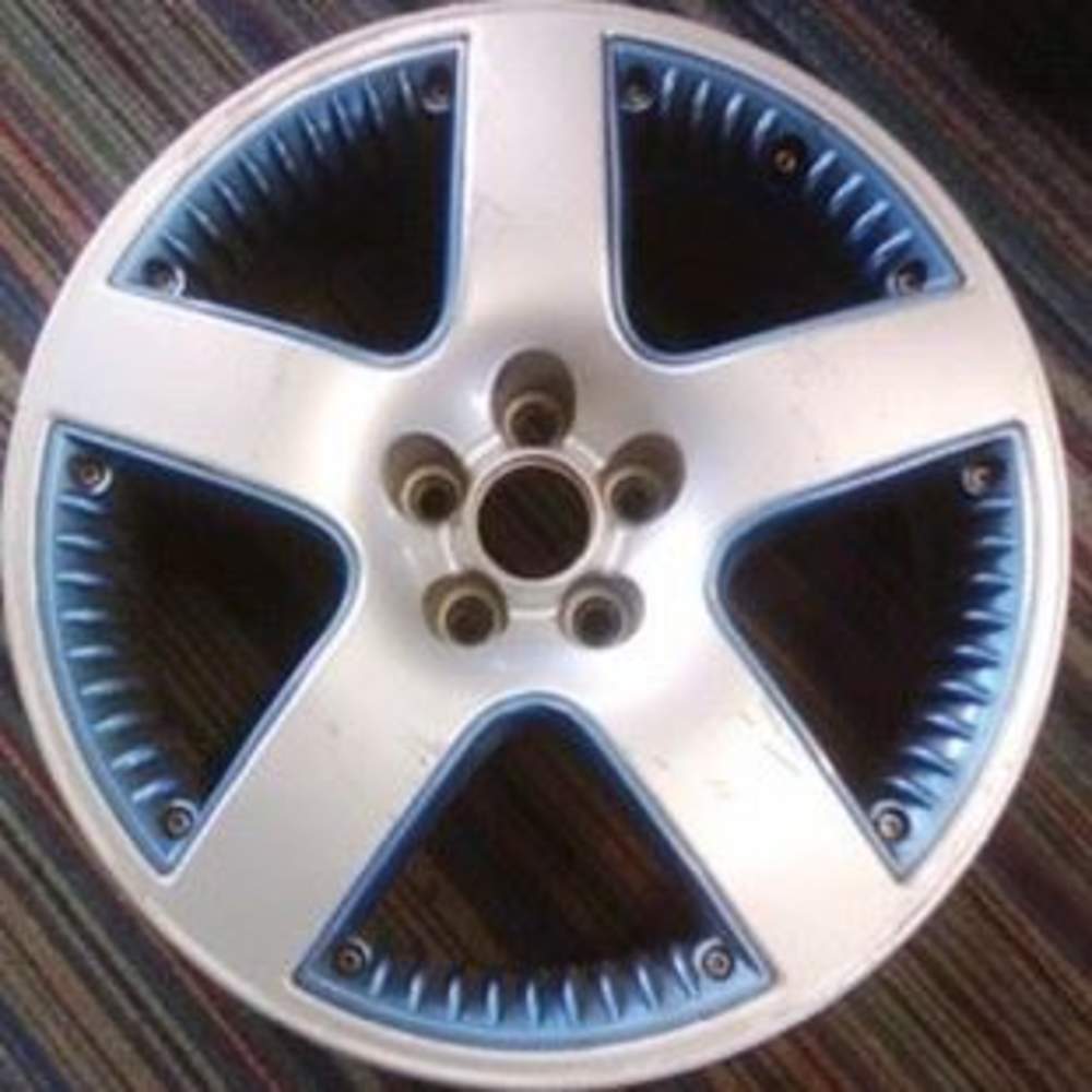 Volkswagen Beetle 2005 16″ Take Off Wheel Chrome