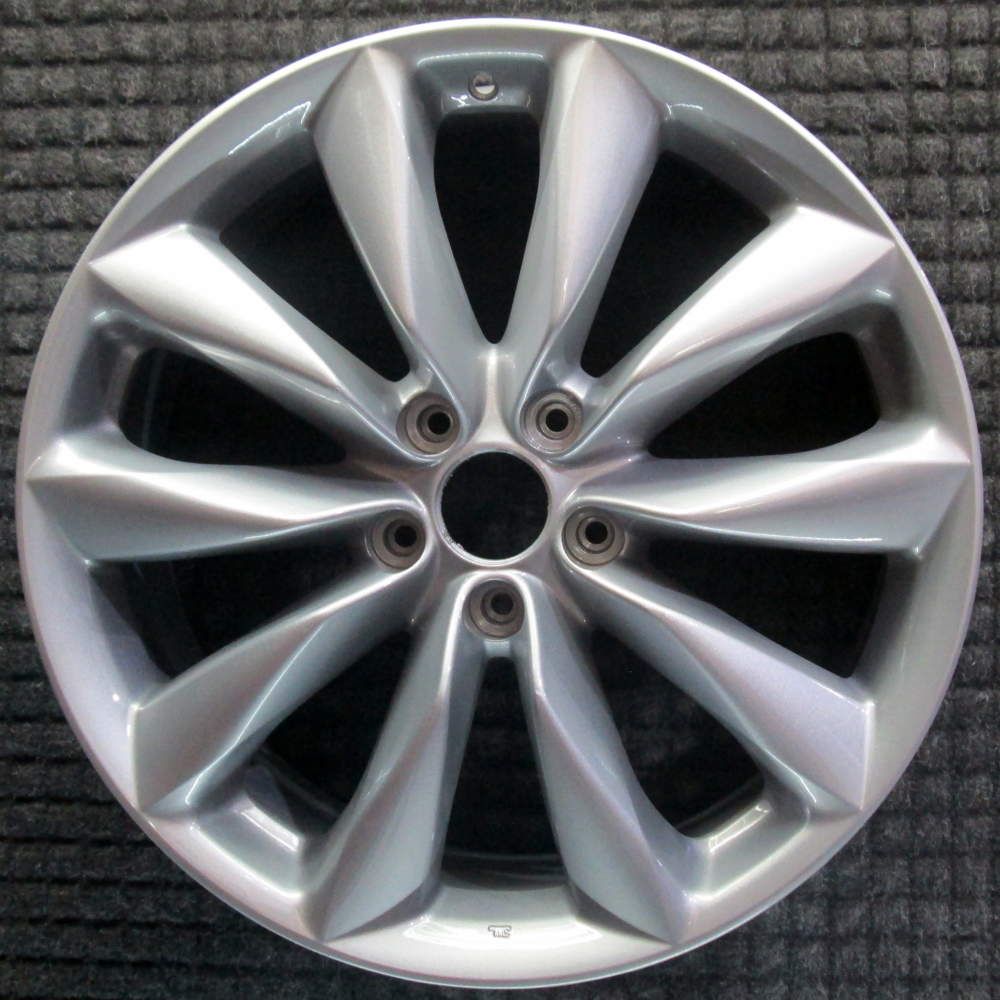 Infiniti Q50 2019 19″ OEM Wheel