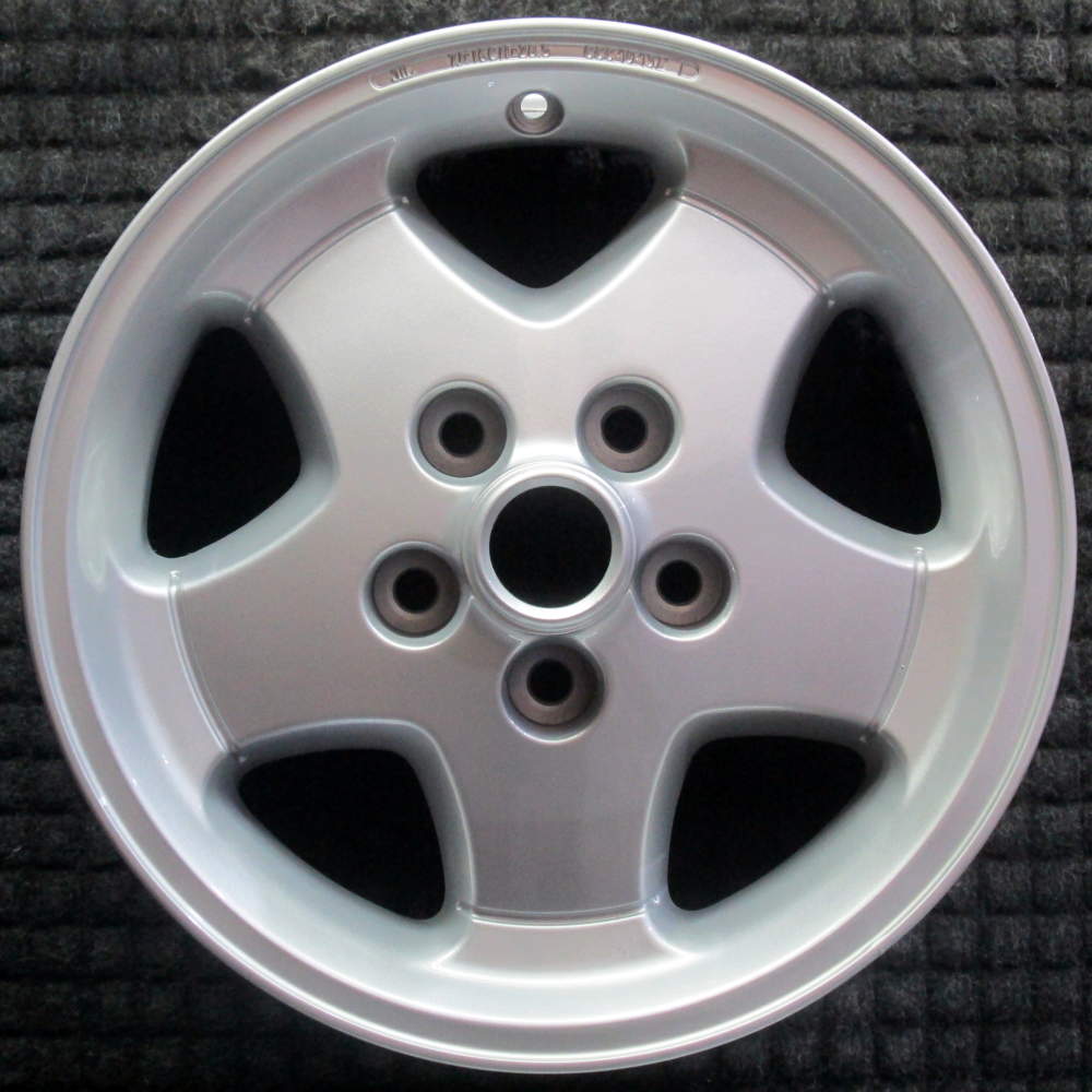 Jaguar XJ8 1998-1999 16″ OEM Wheel