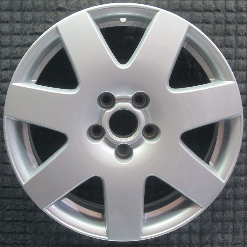 Volkswagen Passat 2000-2004 17″ OEM Wheel