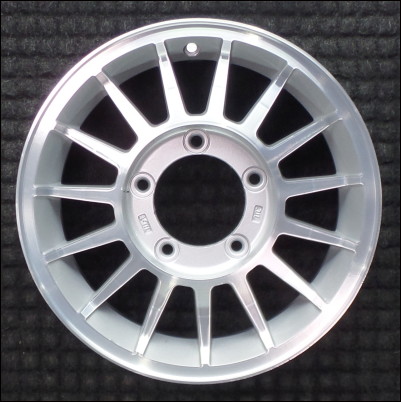 Suzuki Sidekick 1998 16" OEM Wheel