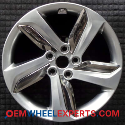 OEM Wheel Rim 529052V300 - 2013-2015 Hyundai 18x7.5 Interchange 70844 With Chrome Inserts TPMS Compatible