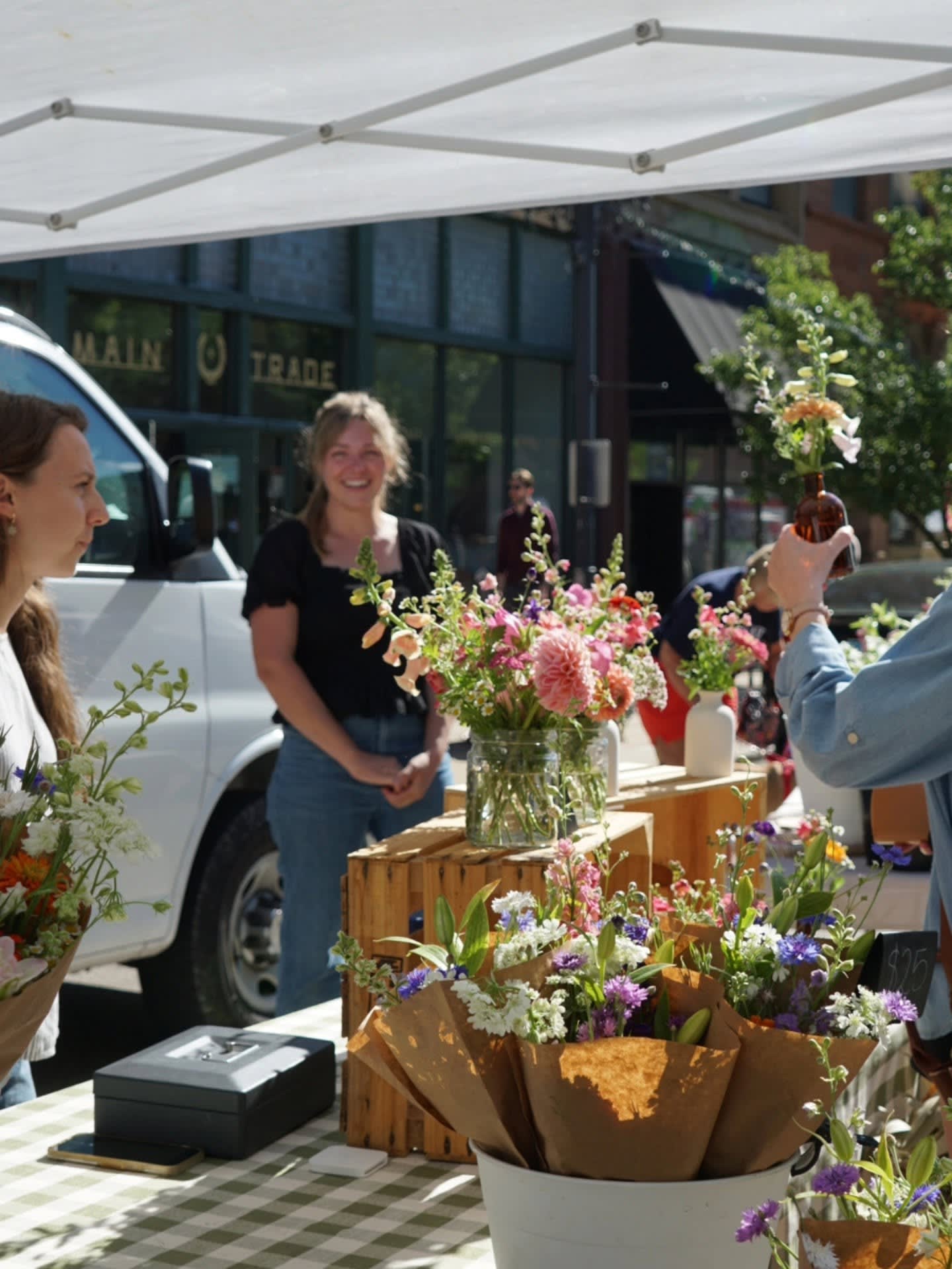 Downtown Bloomington Outdoor Farmers’ Market