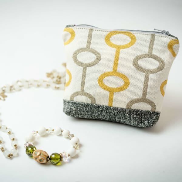 Looking for the perfect holiday gift, give the gift of organization with a beautiful zipper pouch from Kati Andi. 