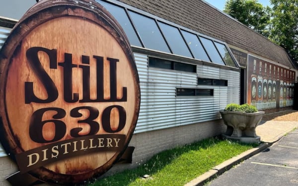 St. Louis Distillery Honors 1776 in Whiskey