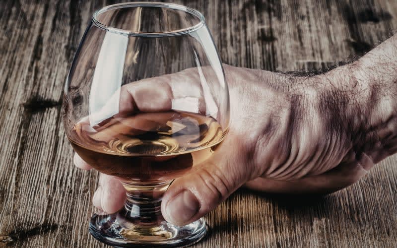 UK Cuts China Tariff on Scotch Whisky by Half
