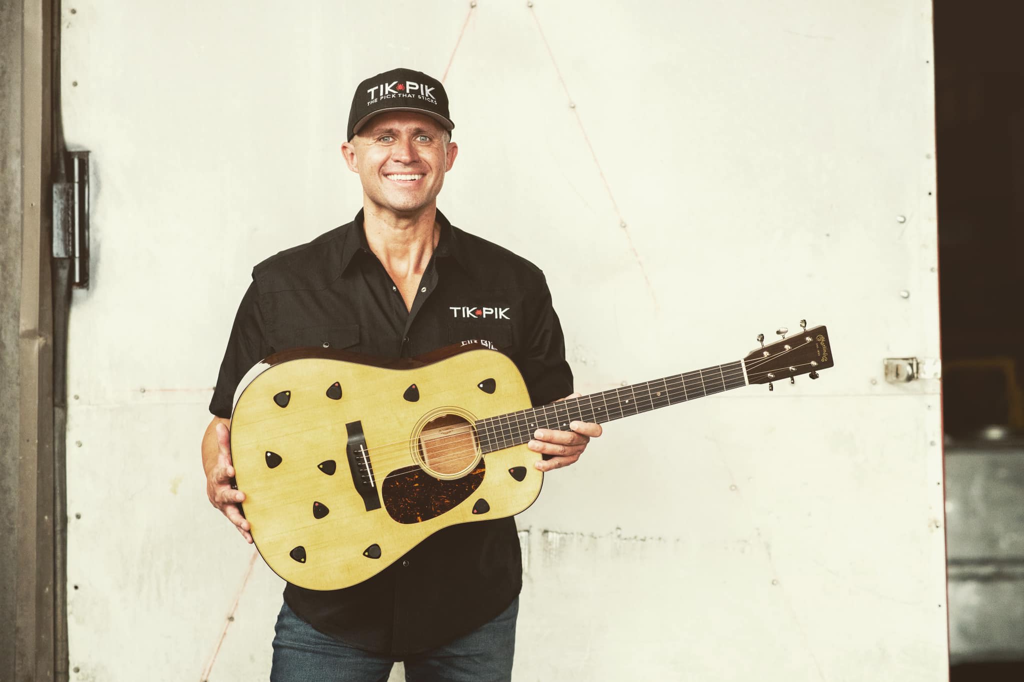 Country Singer Kevin MaC