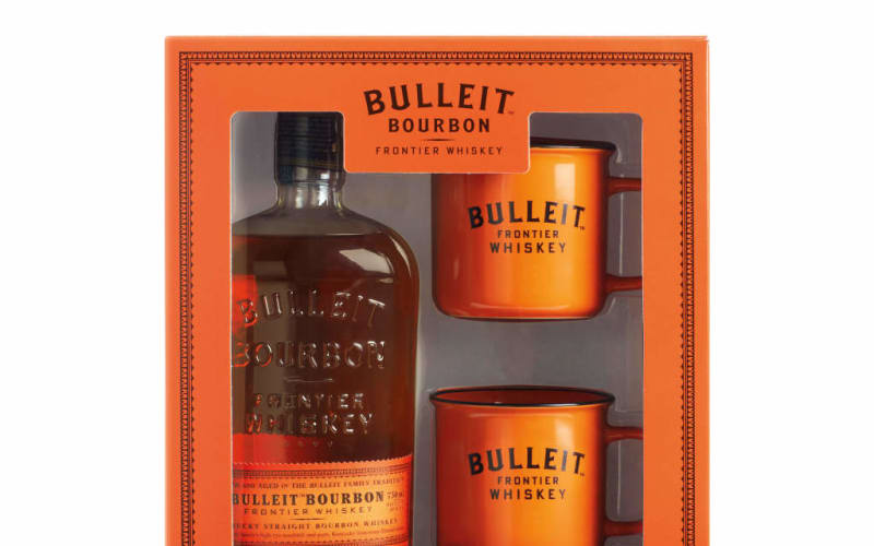 BULLEIT BOURBON WHISKEY WITH TWO BRANDED CERAMIC MUGS