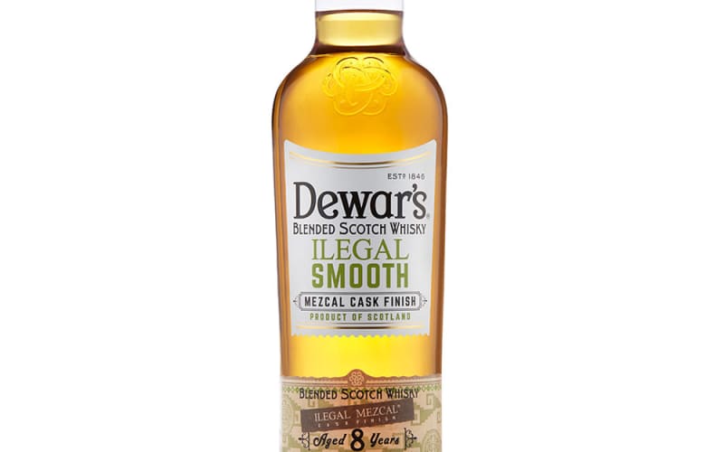 DEWAR'S ILEGAL SMOOTH BLENDED WHISKEY