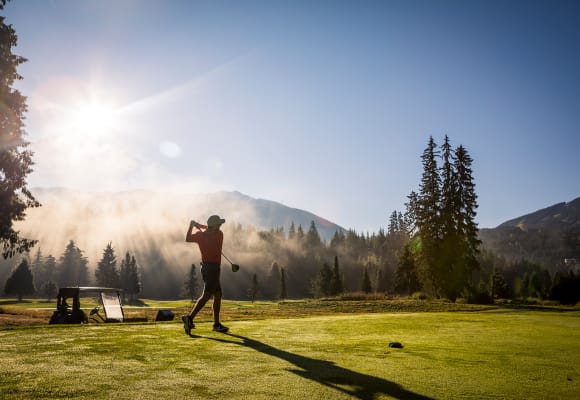 Golf at Whistler Golf Club (photo: Tourism Whistler/Justa Jeskova)