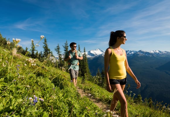 Hiking in Whistler (photo: Tourism Whistler / Mike Crane)