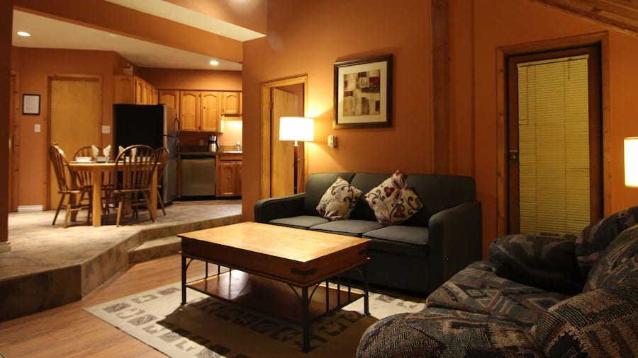Rainbow Suites Photo 5