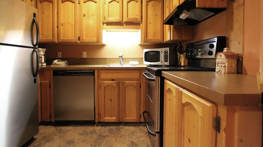 Rainbow Suites Photo 6