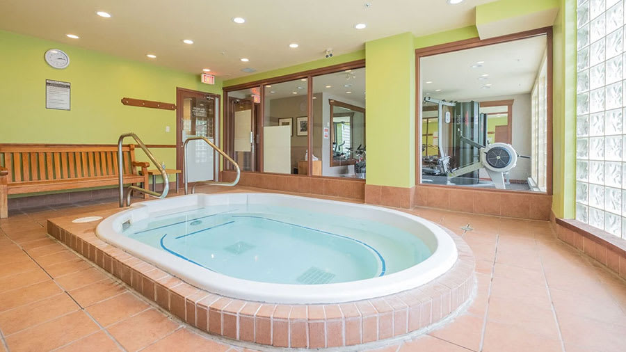 Town Plaza Suites Photo 8