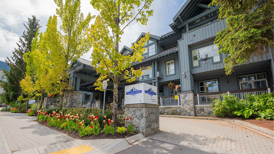 Glacier Lodge Photo 7
