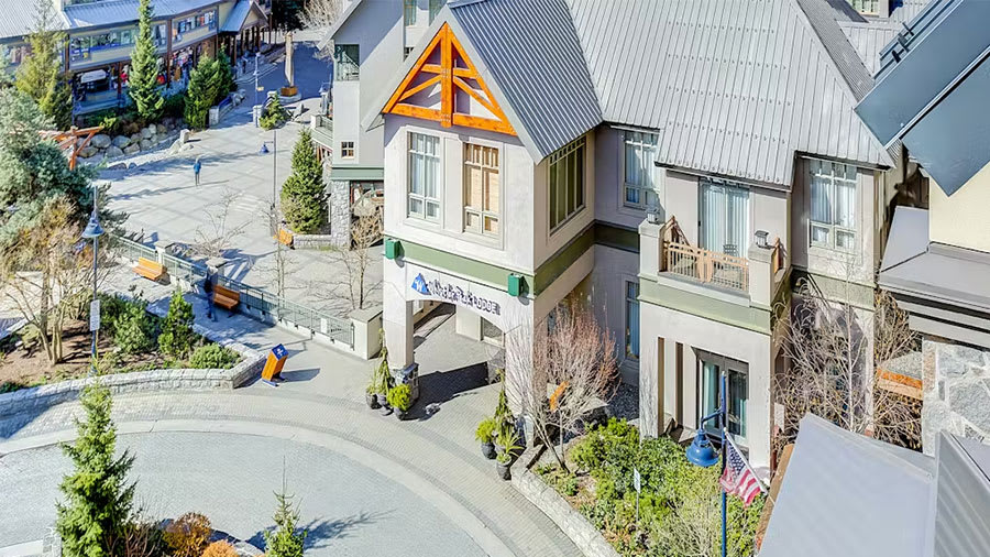 Whistler Peak Lodge Photo 9