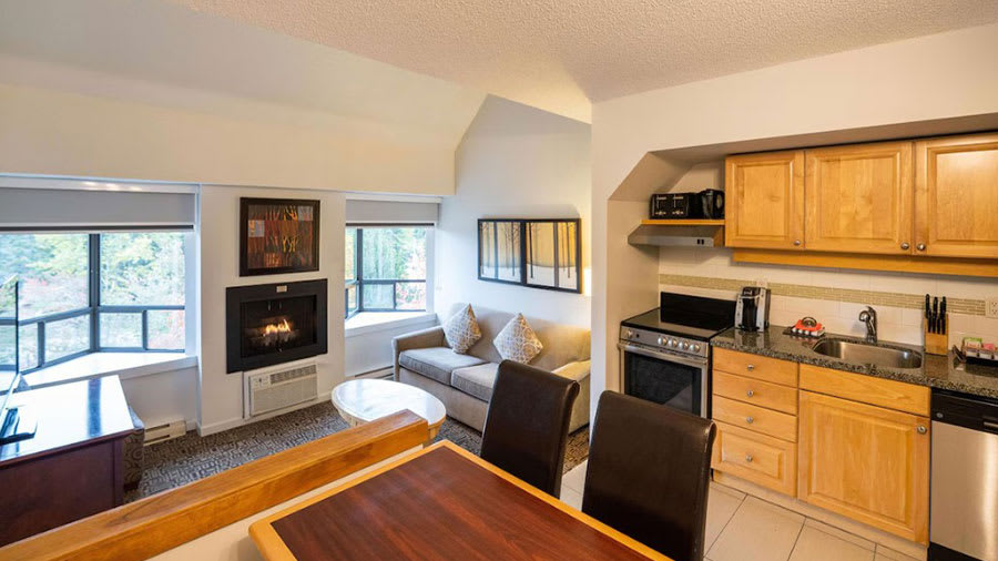Mountain Side Hotel by Executive Photo 6