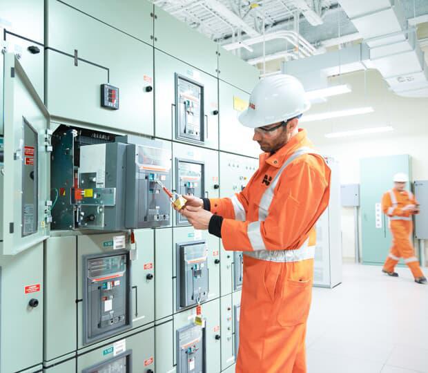 Portable Electrical Operators ABB KTS3M8 ELECTRIC OPERATOR TS3 24VDC | Bartle & Gibson Wholesale