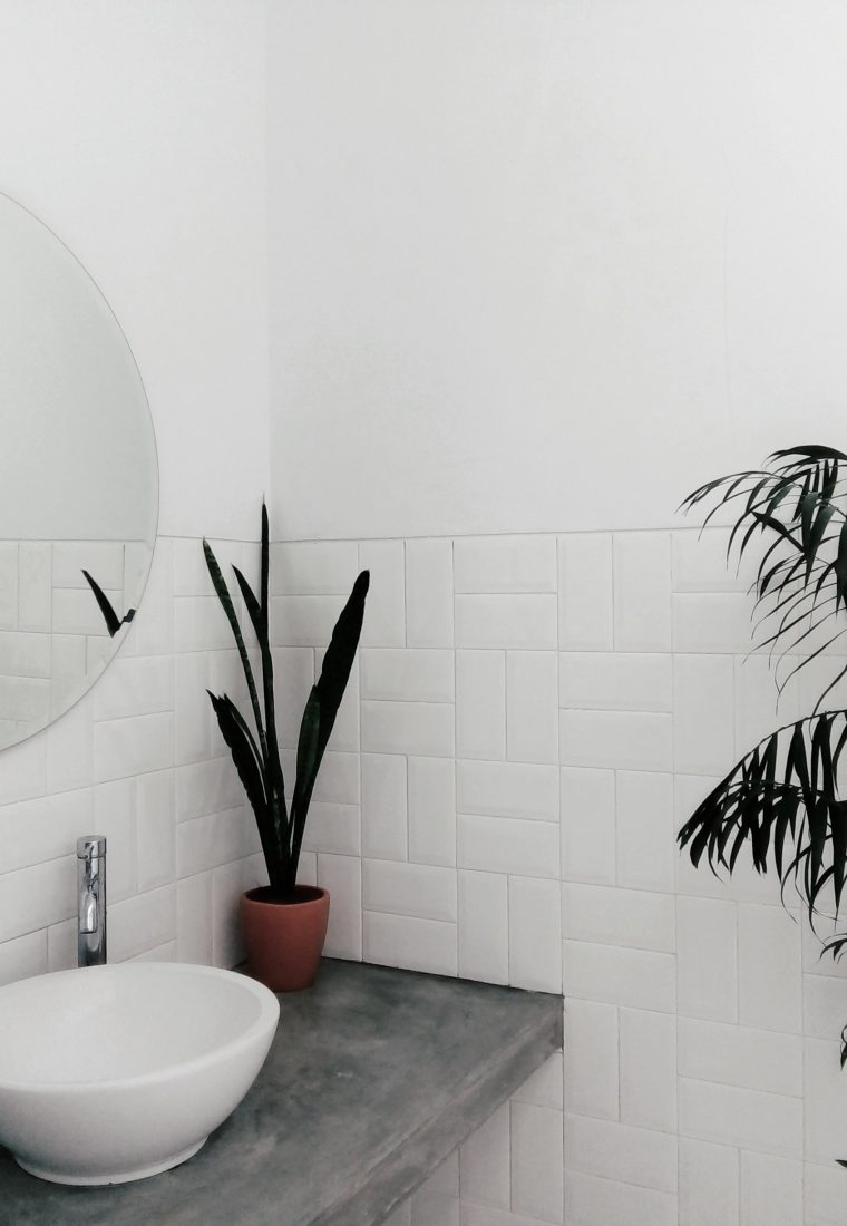 5 Simple Ways to Elevate Your Powder Room Design