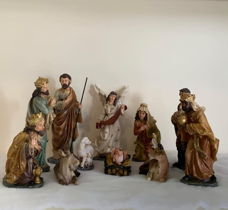 Set de Nacimiento Navideño - 11 Figuras en Resina