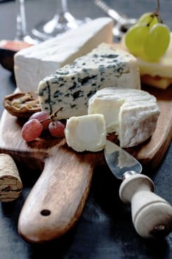 Wein passt kräftigem Käse