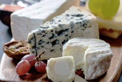 Wein passt kräftigem Käse