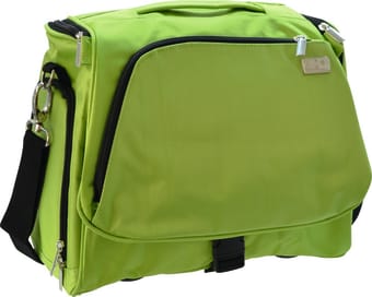 Kompakte Pflegetasche im sportlichen Design mit vielen Fächern außen und im Innenraum. Robustes Außenmaterial (600 Den Polyester)
