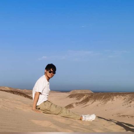 //res.cloudinary.com/wickedsites/image/upload/petal_marketing/prod/avatars/23690