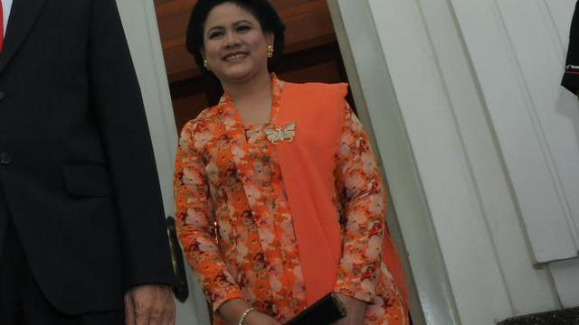 6 Gaya Busana Istri-istri Presiden Indonesia
