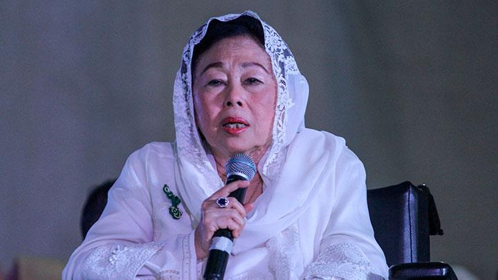 6 Gaya Busana Istri-istri Presiden Indonesia