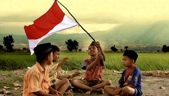 8 Cara Mengenalkan Anak Cinta Tanah Air