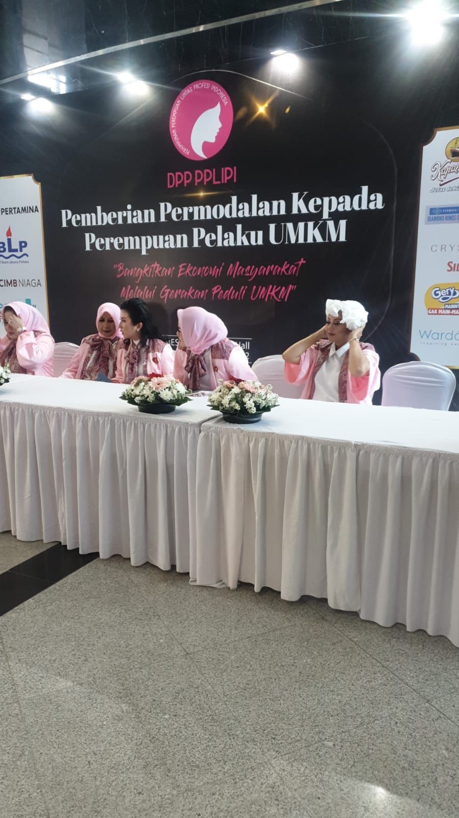 PPLIPI Berikan Bantuan Permodalan Bagi 400 Perempuan Pelaku UMKM