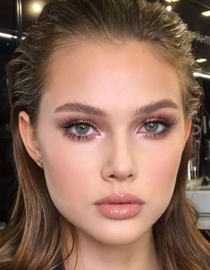 8 Jenis Make Up Sesuai Kepribadian