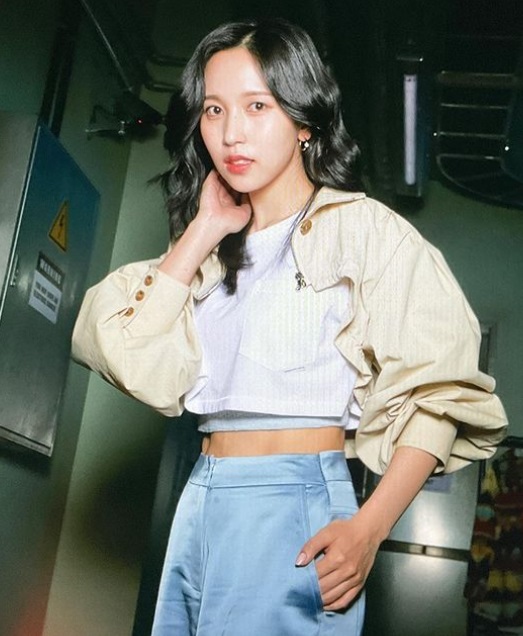 7 Inspirasi OOTD Musim Gugur Ala Idol K-Pop